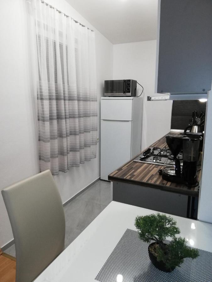 Apartmani Poljanec Vir Exterior photo